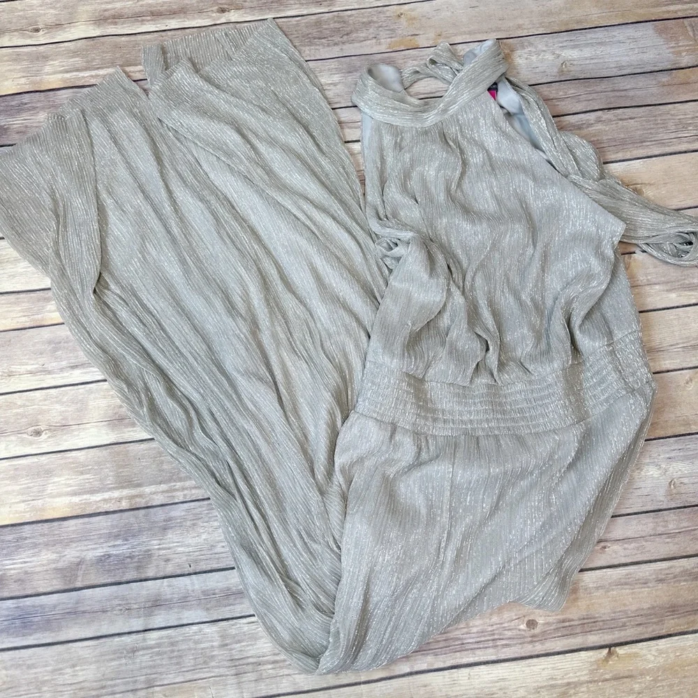 Vince Camuto Women's Sleeveless Tie Halter Metallic Silver Jumpsuit XL - Picture 2 of 5